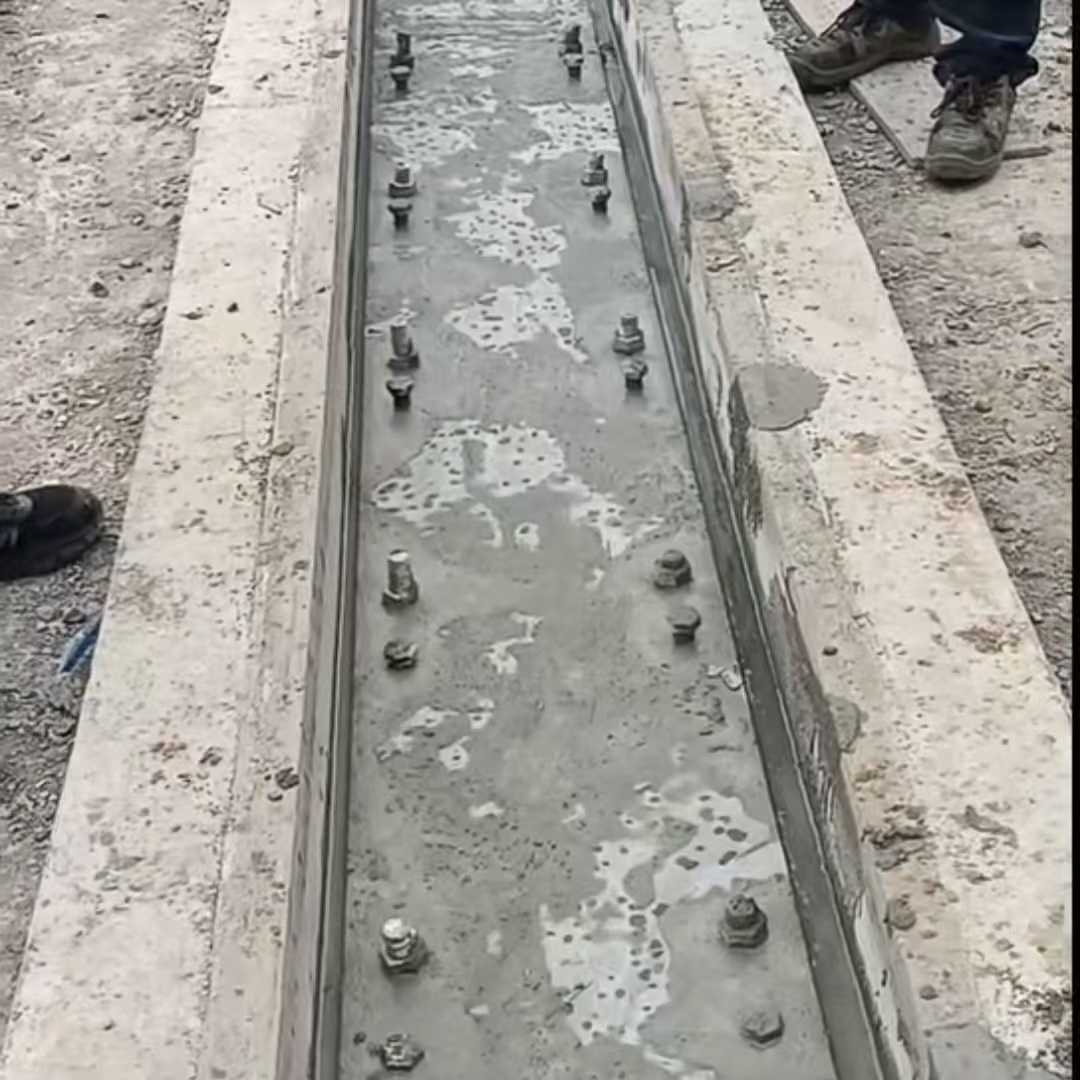 清镇港口码头起重机龙门吊重型机械设备稳固用早强快凝轨道胶泥